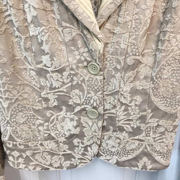 DKNY Jeans Tan Jacket w/ Raised Floral Velvet Detail - Picture 4 of 15